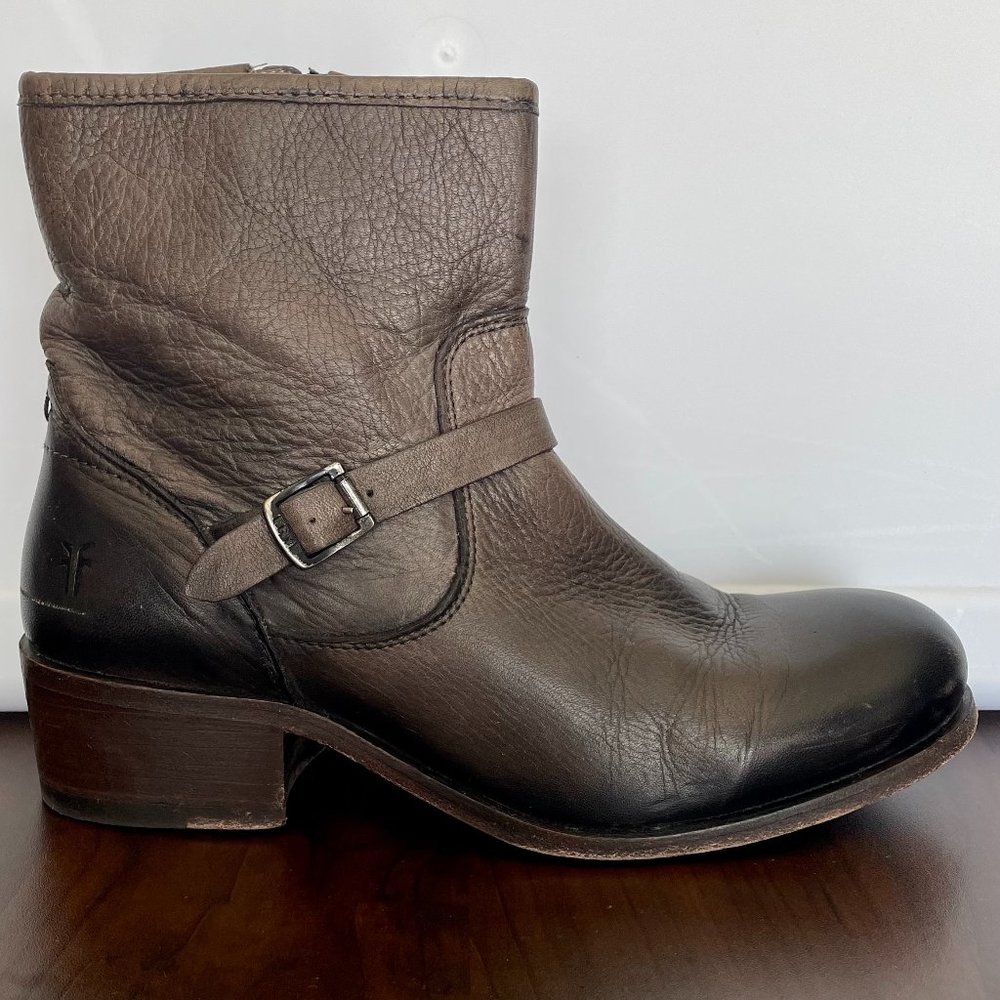 Frye Veronica Booties - Stone